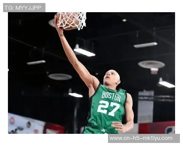 沃尔什全能表现助力球队胜利8投全中创生涯新高22分外加7篮板3助攻